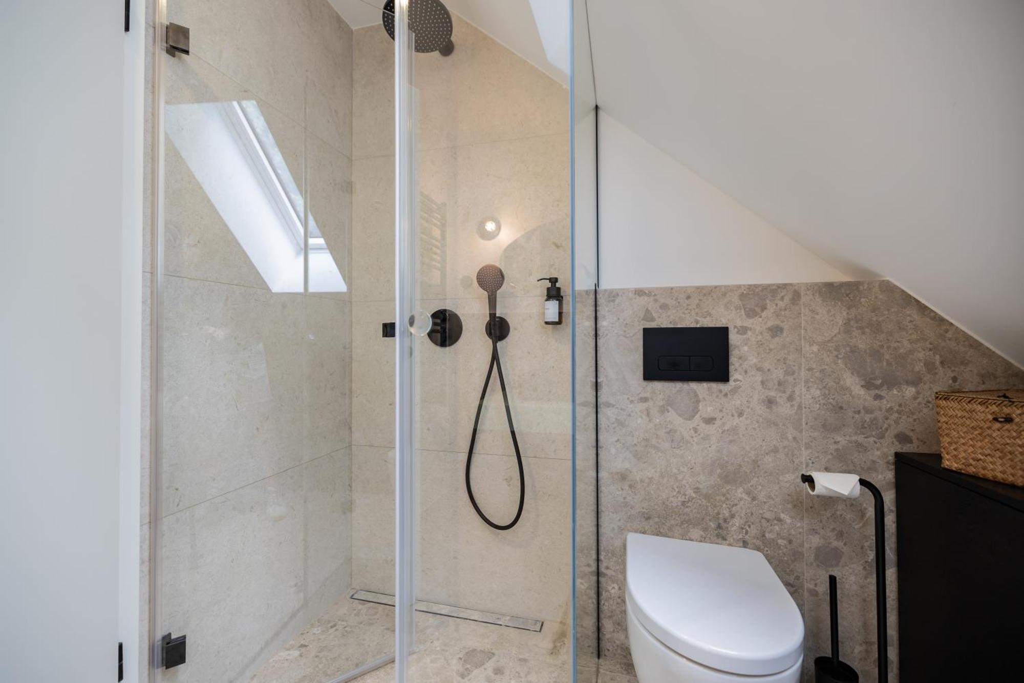 Neue Maisonette-wohnung Mit See-& Bergblick, Sauna Apartment
